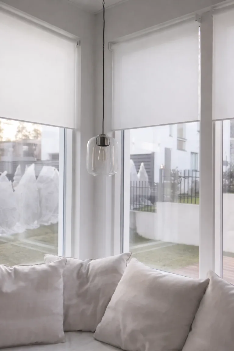 Gardin-screenkaihdin metallisoidulla PVC-vapaalla kankaalla